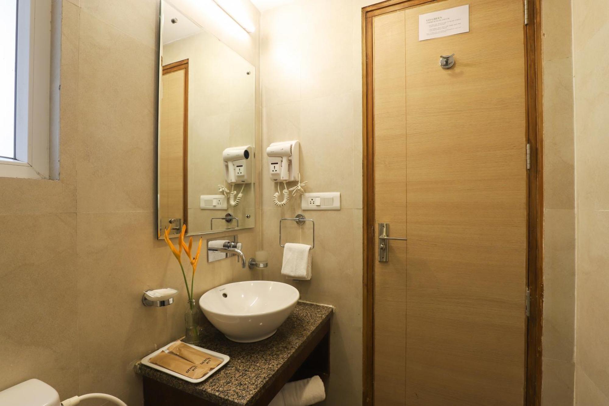 Veera Strand Park Serviced Apartments Near Calangute Esterno foto