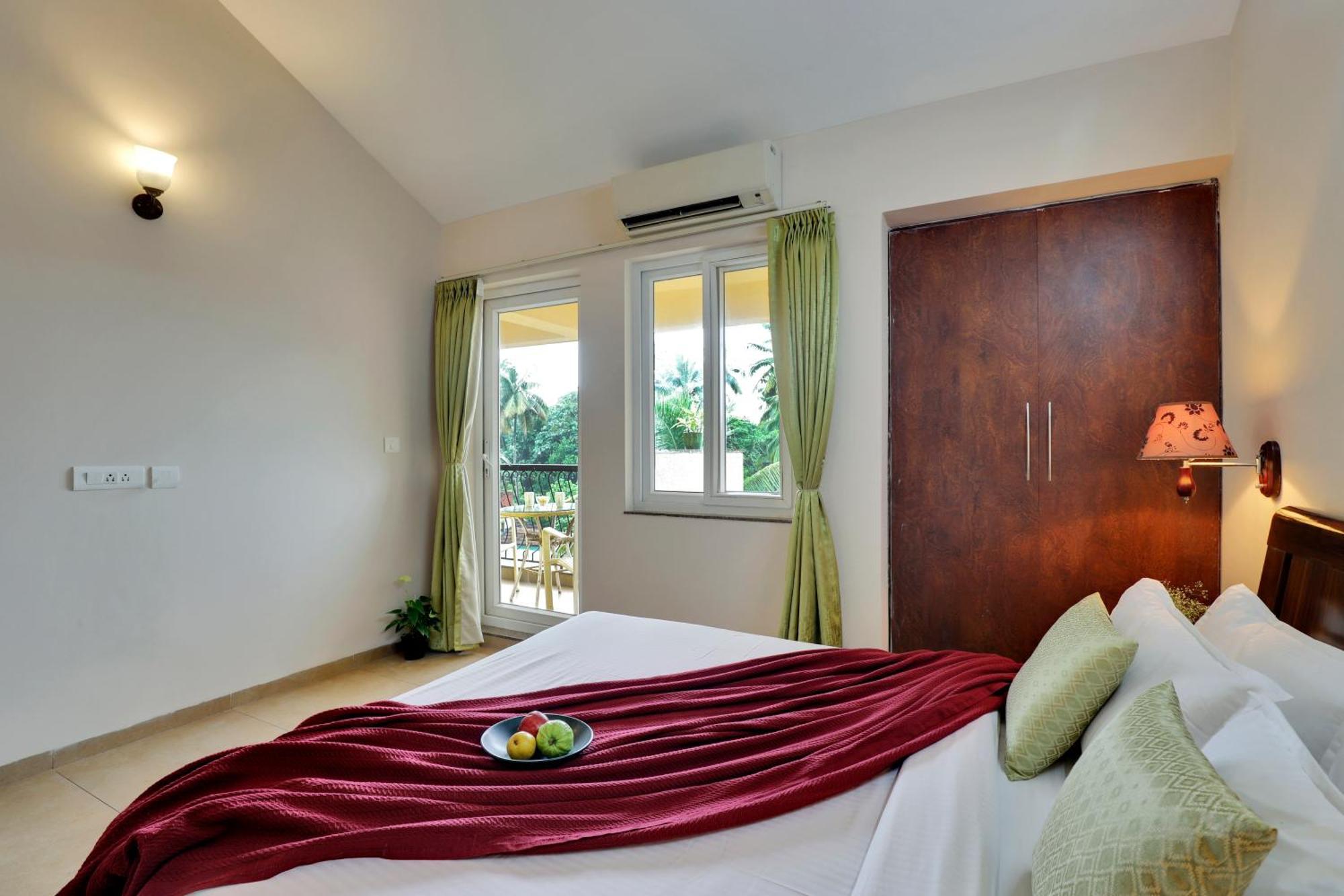 Veera Strand Park Serviced Apartments Near Calangute Esterno foto